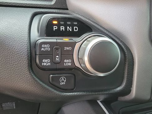 Used 2019 RAM 1500 Big Horn AWD/4WD image 32