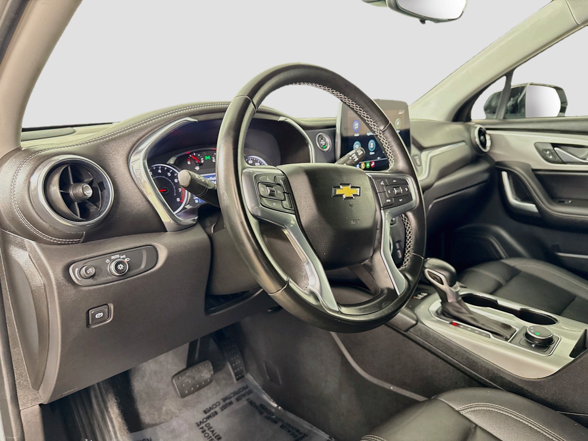 Used 2024 Chevrolet Blazer LT w/ Sound & Technology Package FWD image 11