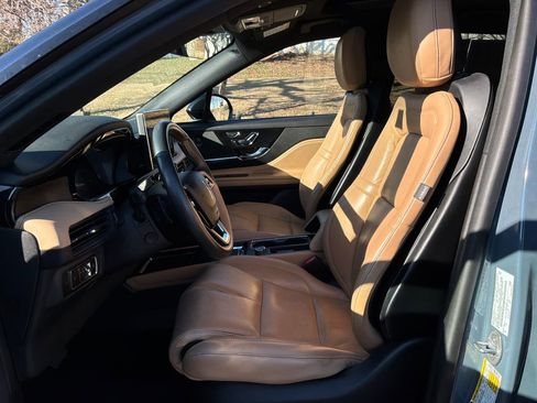 Certified 2023 Lincoln Corsair Reserve w/ Equipment Group 202A image 9