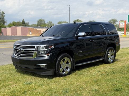 Used 2017 Chevrolet Tahoe Premier AWD/4WD image 4