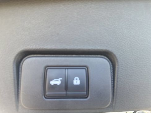 Used 2023 Nissan Rogue SV w/ SV Premium B Package AWD/4WD image 41
