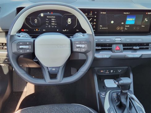 New 2025 Kia K4 GT-Line w/ GT-Line Sunroof Package image 25