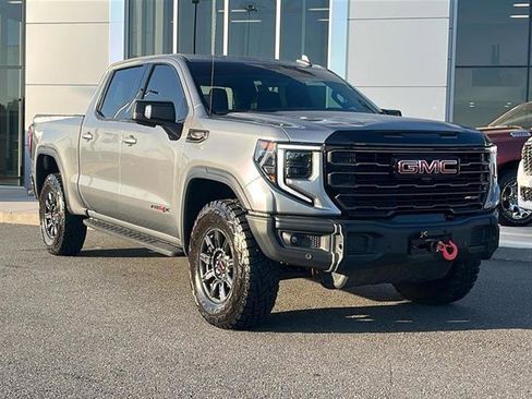 Used 2024 GMC Sierra 1500 AT4X image 4