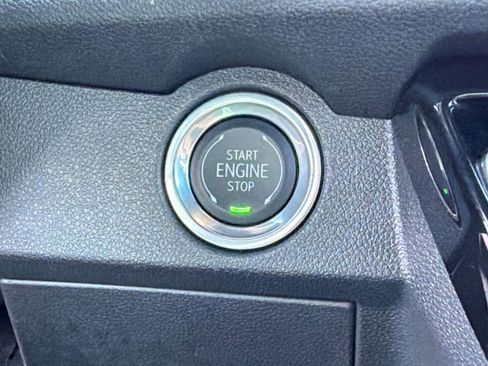 Certified 2025 Chevrolet Traverse LT w/ Driver Confidence Package FWD image 27