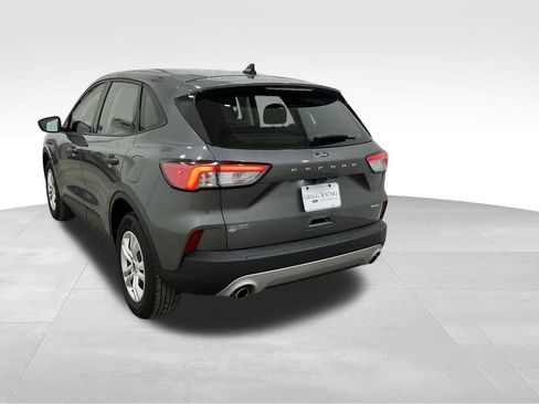 Used 2022 Ford Escape S image 18