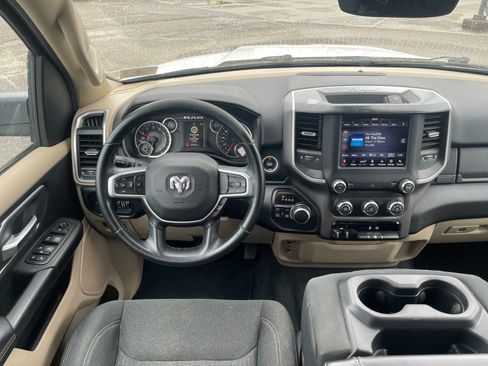 Used 2019 RAM 1500 Big Horn AWD/4WD image 16