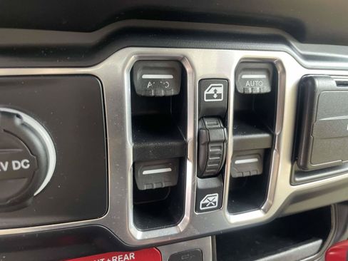 Used 2019 Jeep Wrangler Unlimited Rubicon AWD/4WD image 20