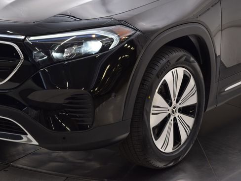 Certified 2023 Mercedes-Benz EQB 300 4MATIC image 11