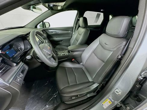 New 2025 Cadillac XT5 Luxury w/ LPO, Floor Liner Package image 13