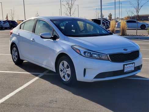 Used 2017 Kia Forte LX w/ LX Popular Package image 7
