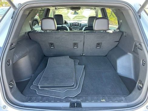 Used 2022 Chevrolet Equinox RS w/ RS Leather Package image 32