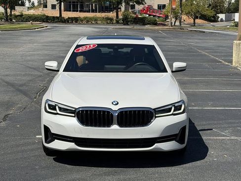 Used 2023 BMW 530i w/ Convenience Package RWD image 2