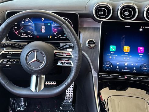 Used 2025 Mercedes-Benz GLC 300 image 18