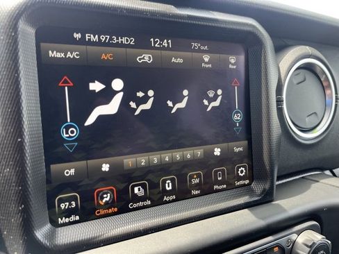 Used 2022 Jeep Wrangler Unlimited Sahara 4xe image 26