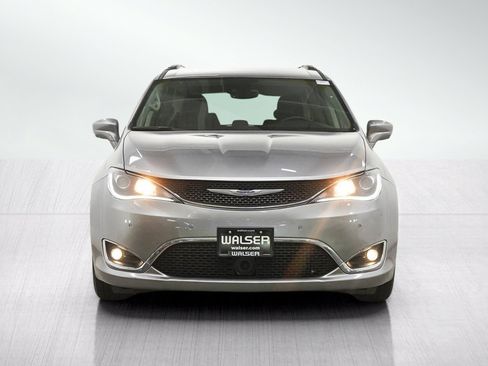 Used 2019 Chrysler Pacifica Touring-L w/ Advanced Safetytec Group FWD image 8