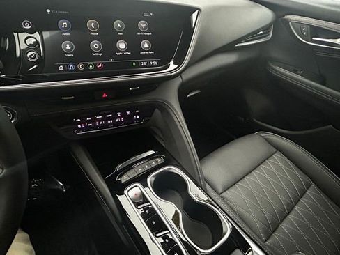Used 2023 Buick Envision Avenir image 31