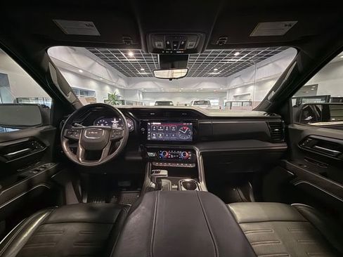 Used 2023 GMC Sierra 1500 AT4X image 16