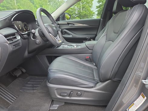 Used 2023 INFINITI QX60 Luxe w/ Performance Audio Package FWD image 5