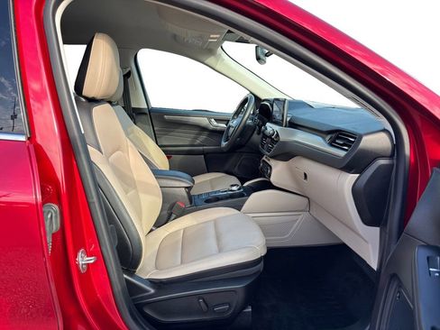 Used 2021 Ford Escape Titanium w/ Class II Trailer Tow Package image 22