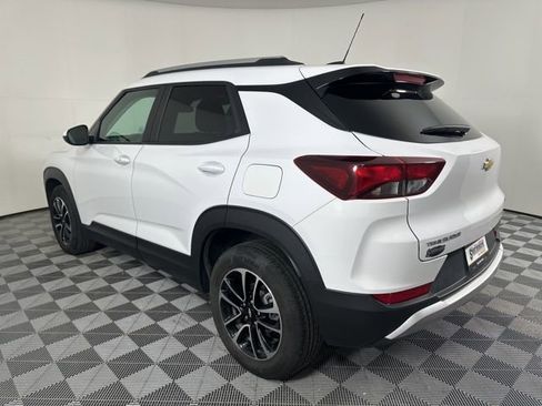 Used 2025 Chevrolet TrailBlazer LT image 5