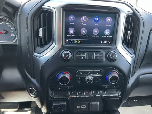 Used 2021 Chevrolet Silverado 1500 LT Trail Boss w/ Bed Protection Package AWD/4WD image 18