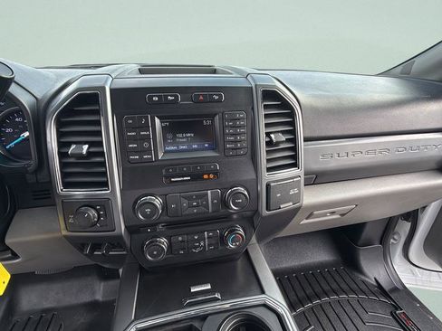 Used 2018 Ford F250 XLT w/ XLT Value Package AWD/4WD image 18