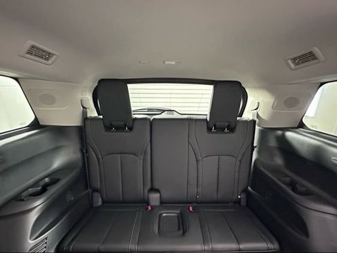 New 2026 INFINITI QX60 Luxe image 24