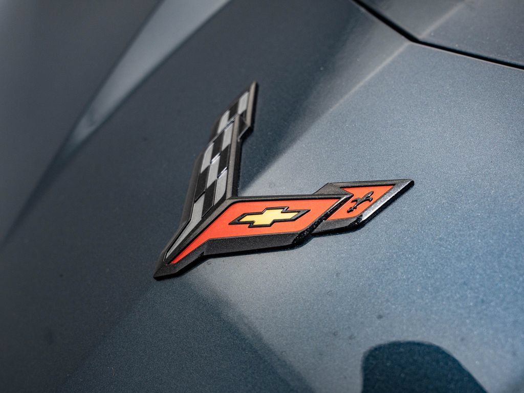 Used 2020 Chevrolet Corvette Stingray Premium Cpe w/ 3LT Preferred Equipment Group RWD image 3