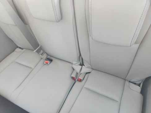 Used 2017 Toyota Highlander XLE AWD/4WD image 36
