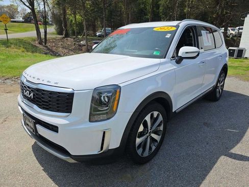 Used 2022 Kia Telluride S image 1