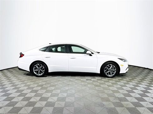 Certified 2023 Hyundai Sonata SEL w/ Convenience Package image 9