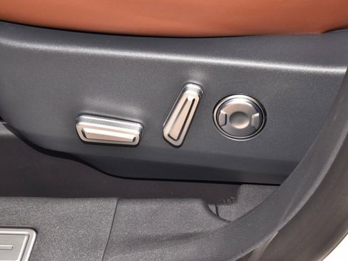 New 2026 Lincoln Nautilus Reserve w/ Jet Appearance Package image 38