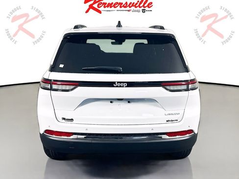 New 2025 Jeep Grand Cherokee Laredo X w/ Luxury Tech Group I image 6