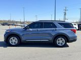 Used 2021 Ford Explorer XLT image 3