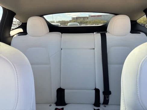 Used 2022 Tesla Model Y Performance image 17