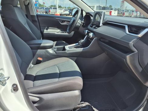 Certified 2025 Toyota RAV4 XLE FWD image 19