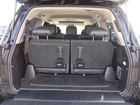 Used 2019 Lexus LX 570 4WD w/ Luxury Package image 8
