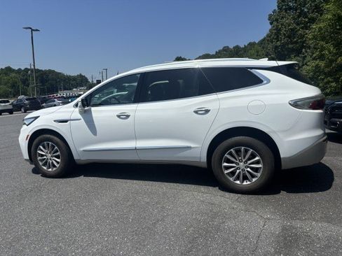 Used 2022 Buick Enclave Essence w/ Trailering Package, 5000 lbs. FWD image 3