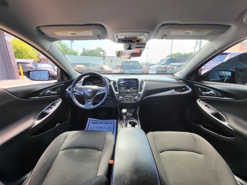 Used 2025 Chevrolet Malibu RS w/ LPO, Floor Liner Package FWD image 12