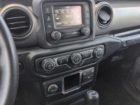 Used 2019 Jeep Wrangler Unlimited Sport AWD/4WD image 27