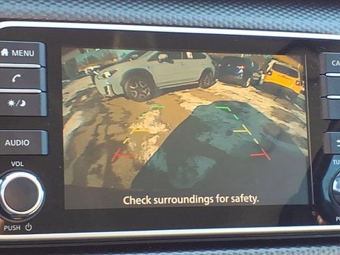 Used 2020 Nissan Kicks SV image 21