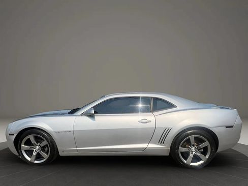 Used 2010 Chevrolet Camaro LT w/ RS Package RWD image 8