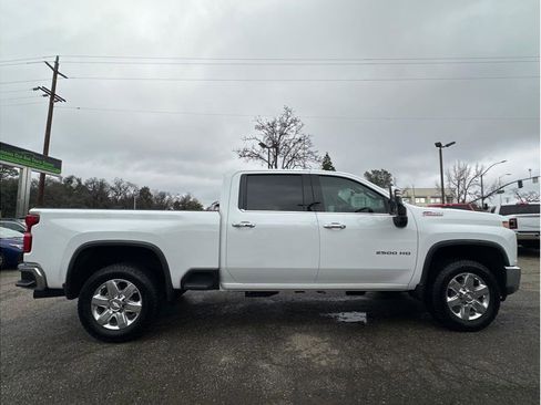 Used 2020 Chevrolet Silverado 2500 LTZ w/ LTZ Premium Package image 9
