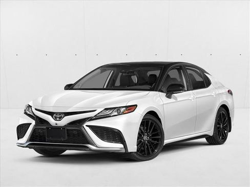 Used 2021 Toyota Camry XSE image 1