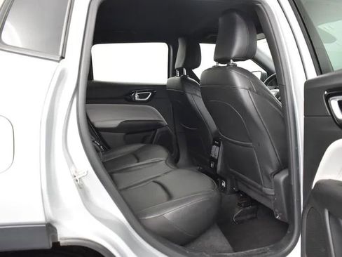 Used 2025 Jeep Compass Limited AWD/4WD image 18