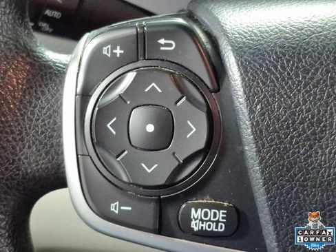 Used 2013 Toyota Camry LE FWD image 12