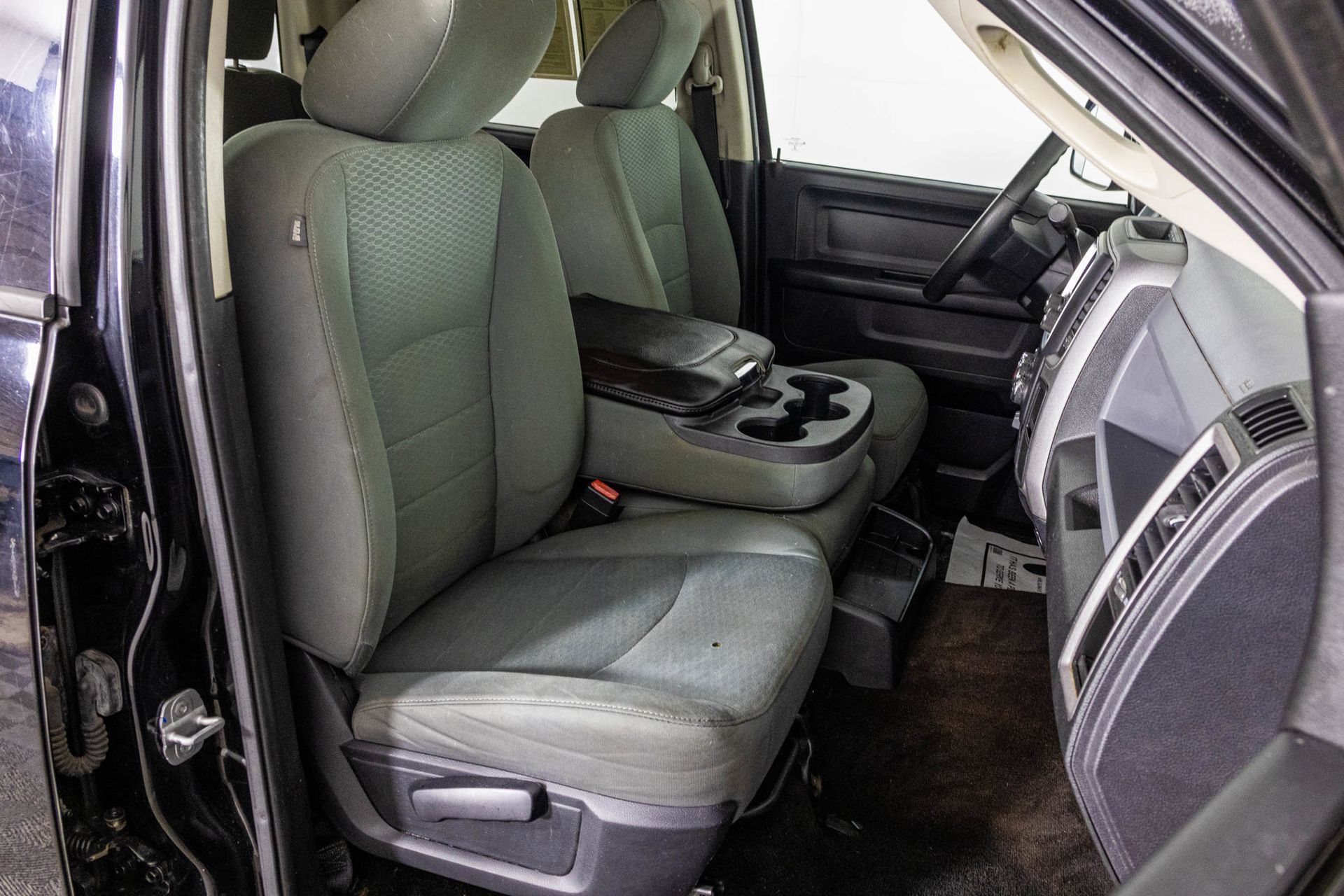 Used 2014 RAM 2500 Tradesman w/ Chrome Appearance Group AWD/4WD image 38