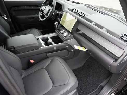New 2026 Land Rover Defender 110 V8 AWD/4WD image 22