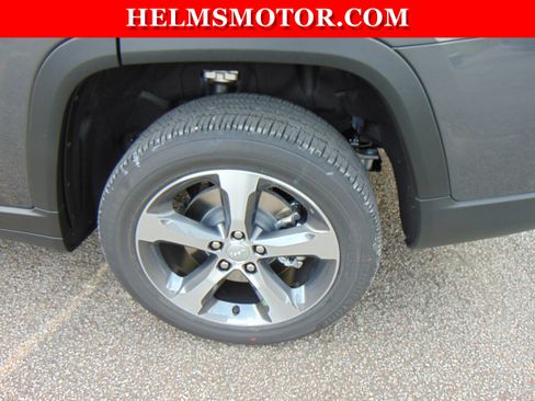 New 2025 Jeep Grand Cherokee L Limited AWD/4WD image 16