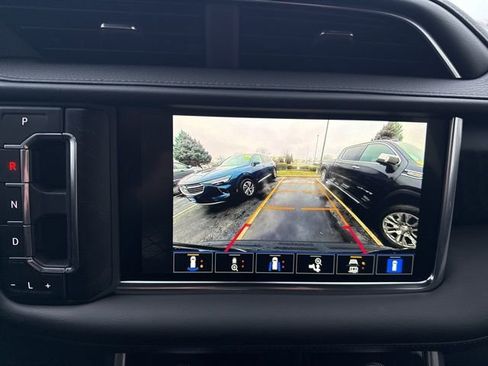 Used 2022 GMC Yukon Denali image 9